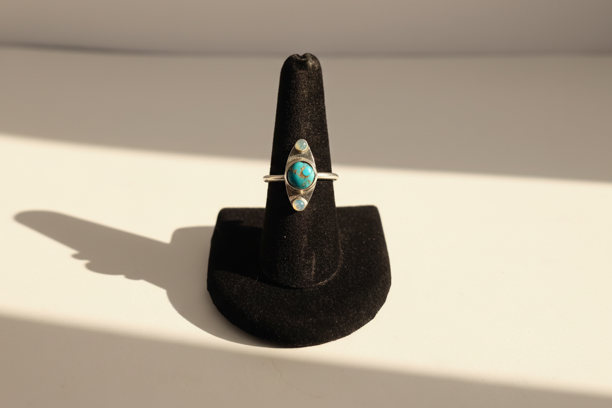 Blue Mohave Turquoise w/ 2 Opal's #3 (Size 8.25)