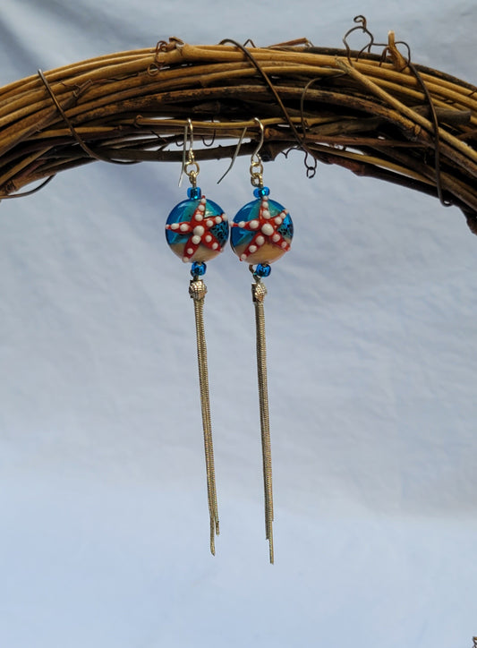 Starfish dangling earrings