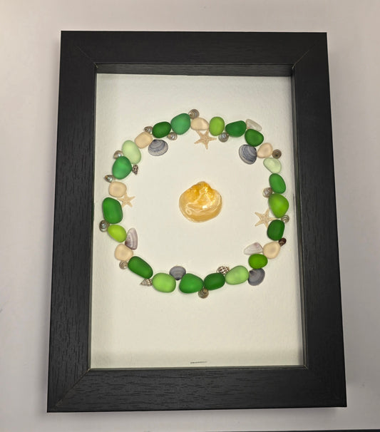 Sea Glass Art Round Green w/ Seashells