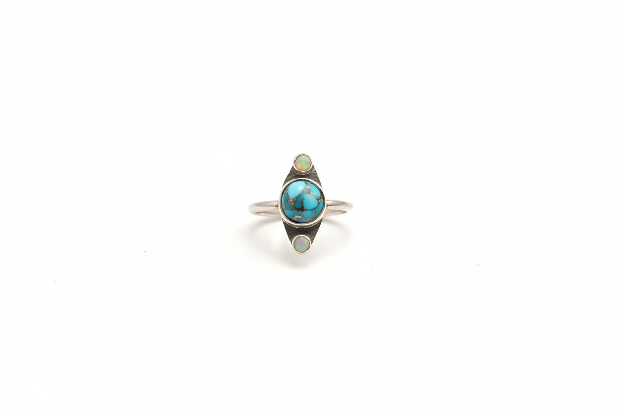 Blue Mohave turquoise w/ Opal's #1 (Size 8.5)