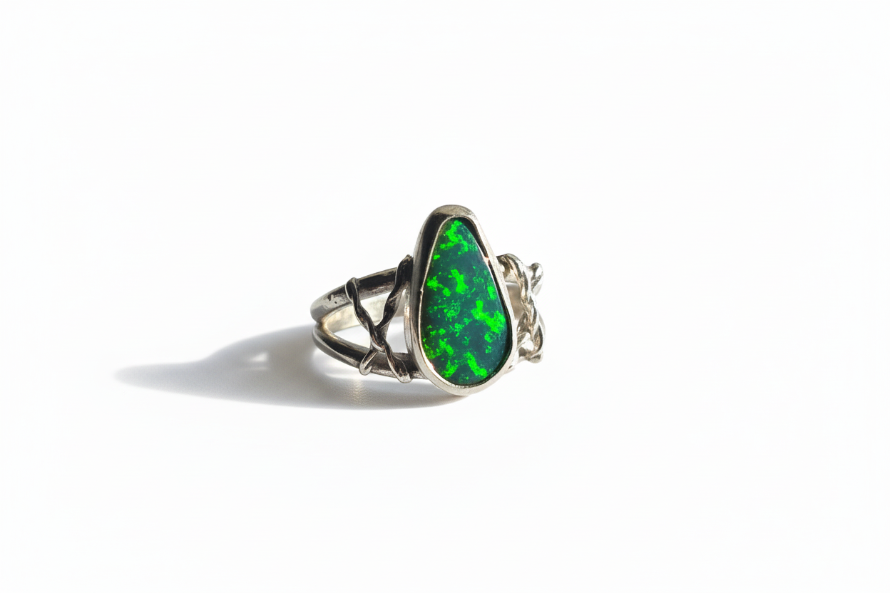 Dark Green Opal with side accent (Size 7.75)