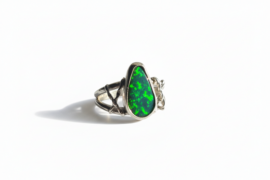 Dark Green Opal with side accent (Size 7.75)